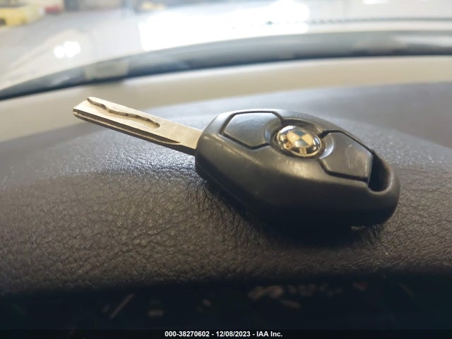 2004 BMW 3 SERIES WBAEU33484PR10760 Photo 10