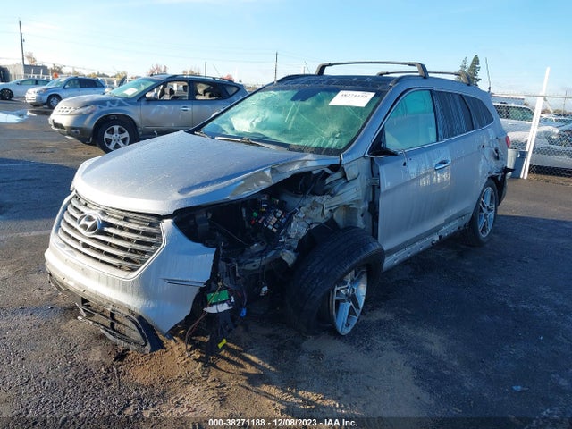 Hyundai Santa Fe Limited Ultimate 2017 KM8SR4HF2HU185909 Image 2