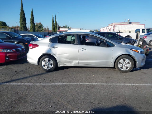KIA FORTE LX 2018 3KPFK4A78JE255608 Image 13