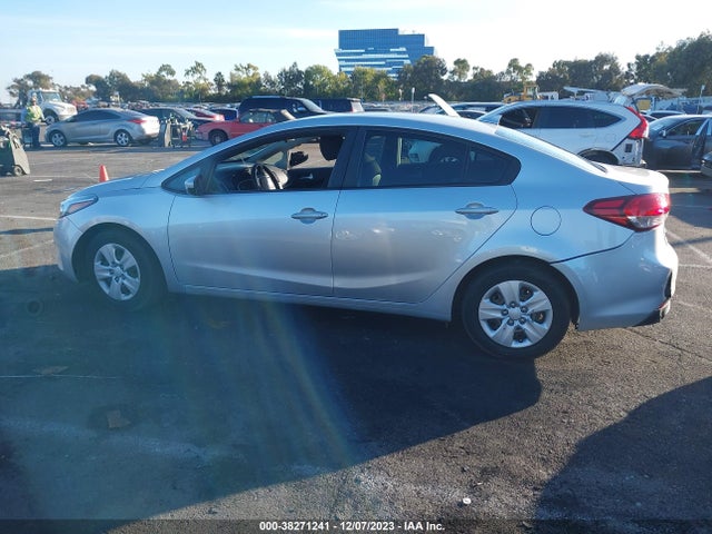 KIA FORTE LX 2018 3KPFK4A78JE255608 Image 14