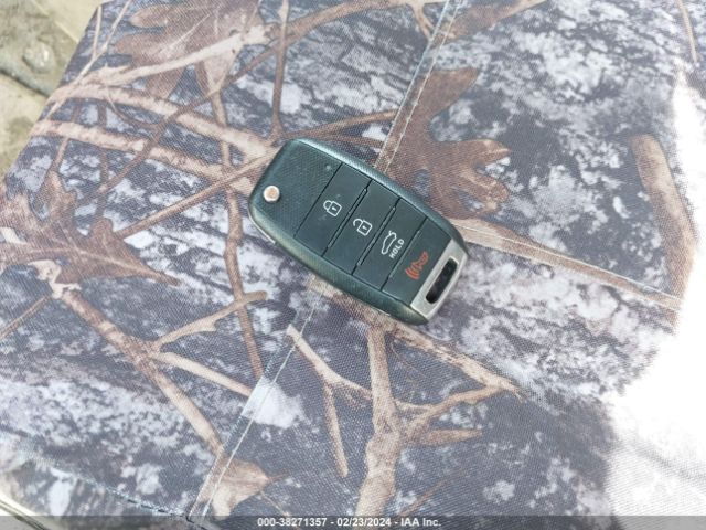 5XXGM4A75FG518375 KIA Optima Lx