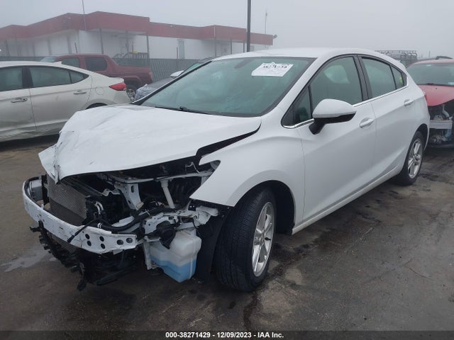 Chevrolet Cruze Lt Auto 2018 3G1BE6SM1JS625779 Image 2