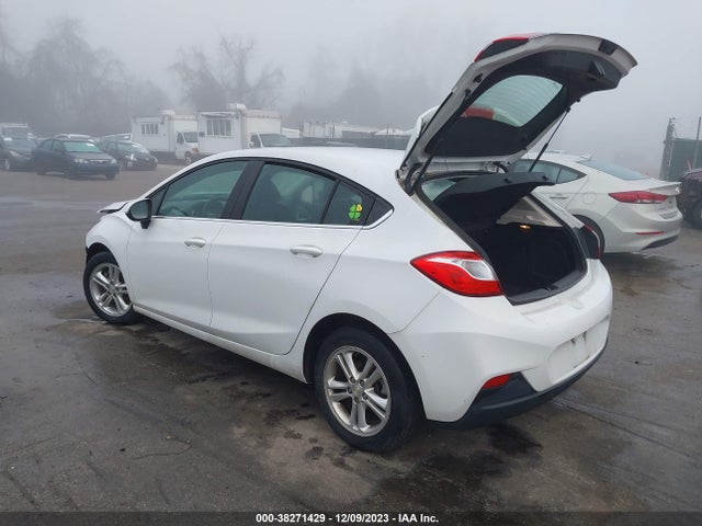 Chevrolet Cruze Lt Auto 2018 3G1BE6SM1JS625779 Image 3
