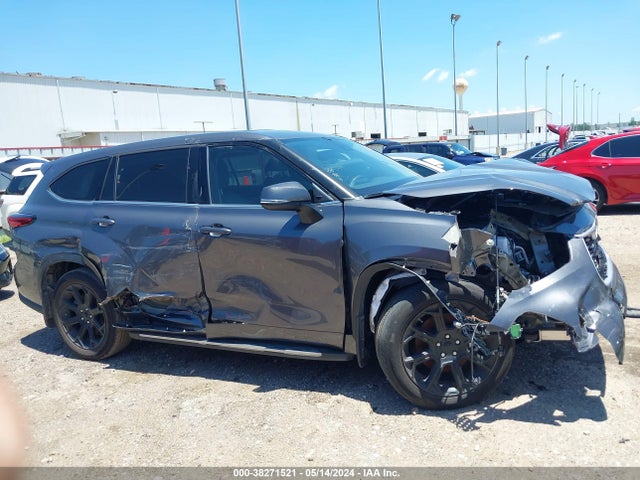 Toyota Highlander L 2022 5TDCZRAH3NS560708 Image 13
