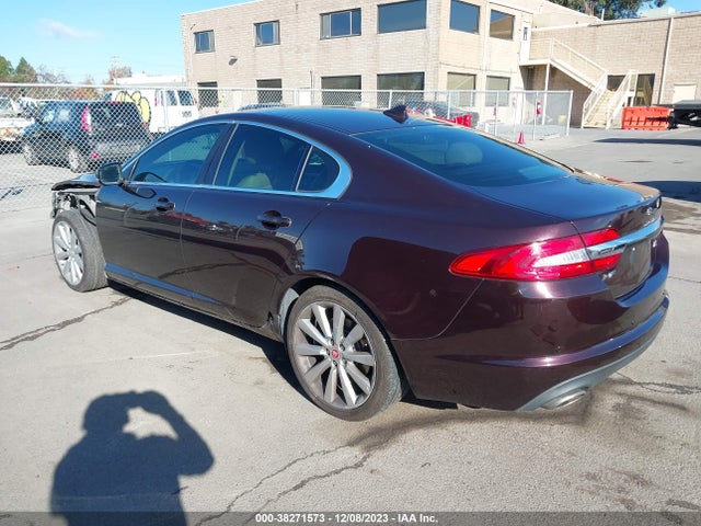 2015 JAGUAR XF SAJWA0F7XF8U82659 Photo 2