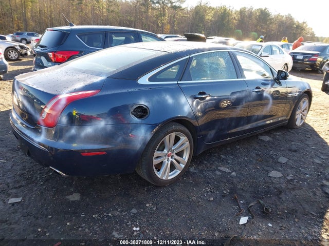 2011 JAGUAR XJ SAJWA2GE3BMV02924 Photo 3