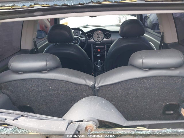2006 MINI COOPER WMWRC33526TK64803 Photo 7