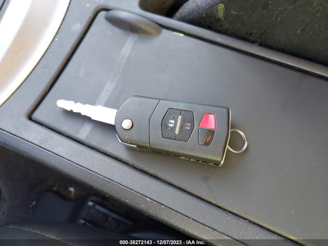 2011 MAZDA MAZDA3 I TOURING VIN: JM1BL1VG4B1456026