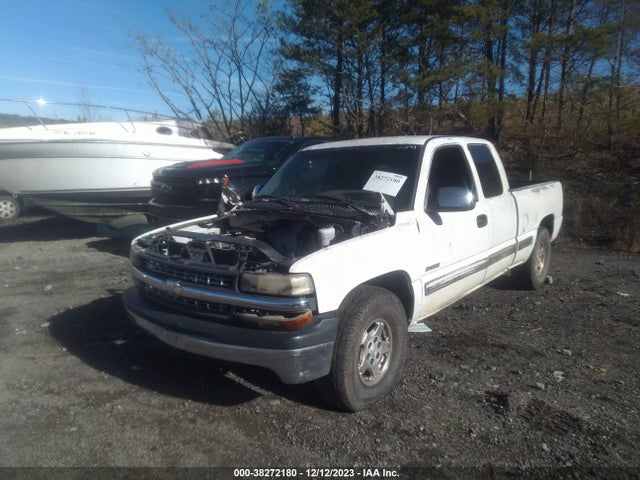 2002 CHEVROLET SILVERADO 1500 LS VIN: 2GCEC19TX21117513