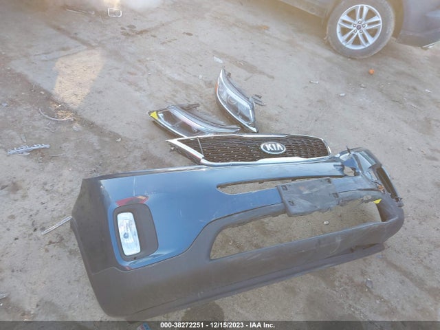2014 KIA SORENTO LX VIN: 5XYKTCA6XEG441382