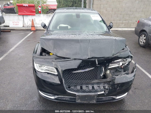 2C3CCAAG9KH755558 Chrysler 300 Touring