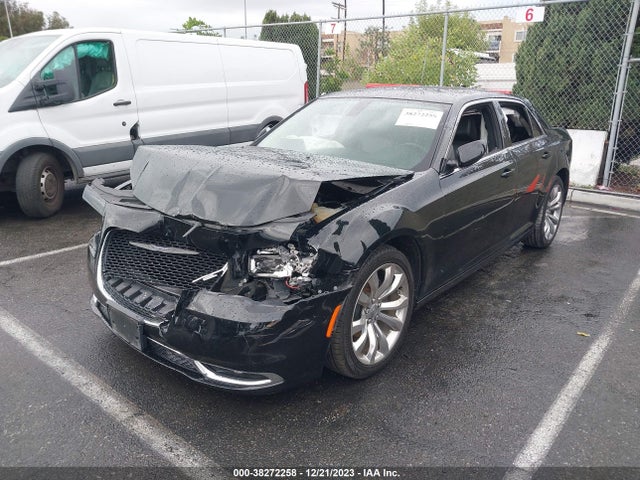 2C3CCAAG9KH755558 Chrysler 300 Touring