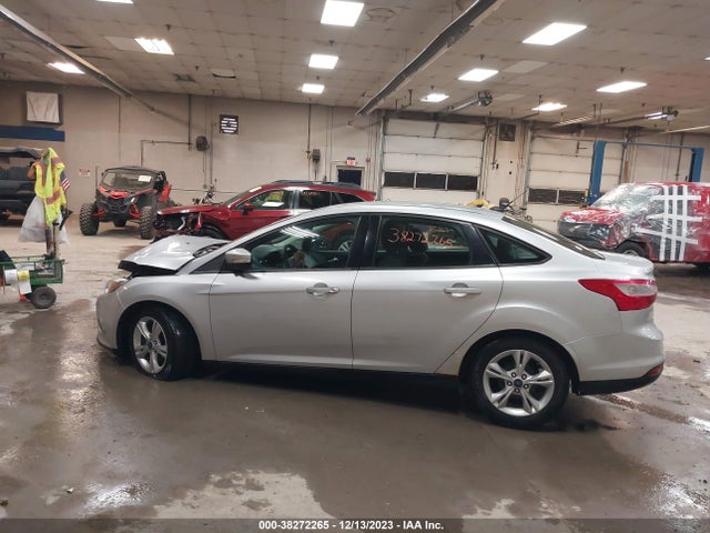2014 FORD FOCUS SE VIN: 1FADP3F24EL158859