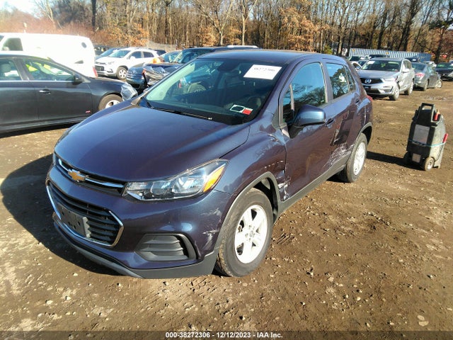 Chevrolet TRAX LS 2018 3GNCJNSBXJL411472 Image 2