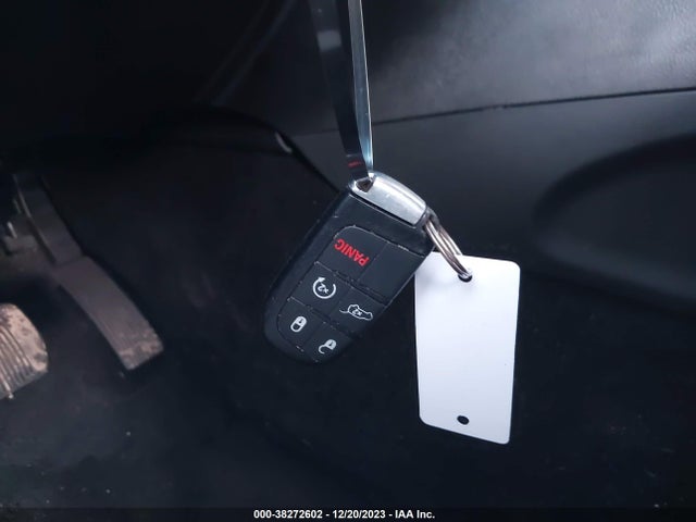 Jeep Grand Cherokee Laredo 2015 1C4RJFAGXFC130801 Image 11