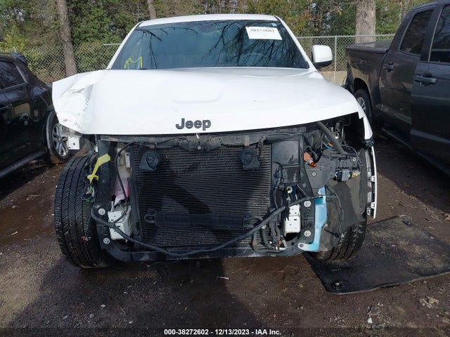 Jeep Grand Cherokee Laredo 2015 1C4RJFAGXFC130801 Image 13