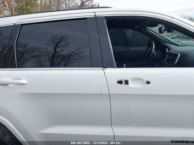 Jeep Grand Cherokee Laredo 2015 1C4RJFAGXFC130801 Image 14