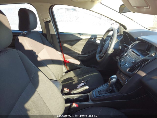 Ford FOCUS SE 2016 1FADP3K23GL352226 Image 5