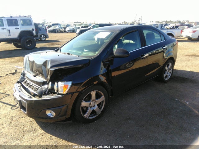 Chevrolet SONIC LTZ 2016 1G1JE5SB1G4156447 Image 2