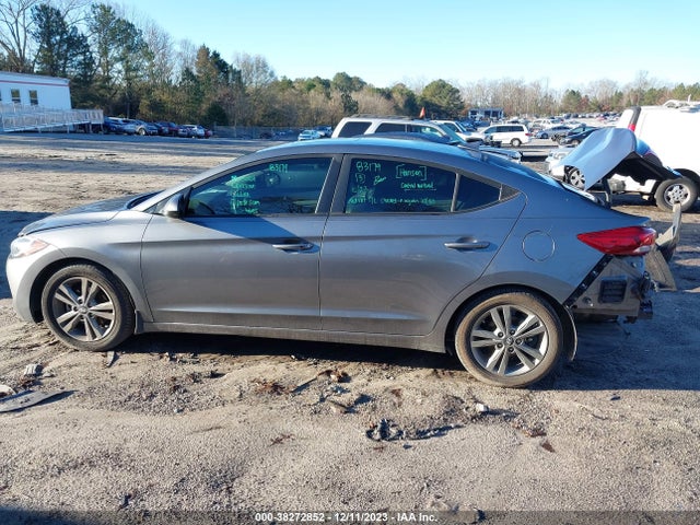 Hyundai Elantra Value Edition 2018 5NPD84LFXJH319833 Image 15