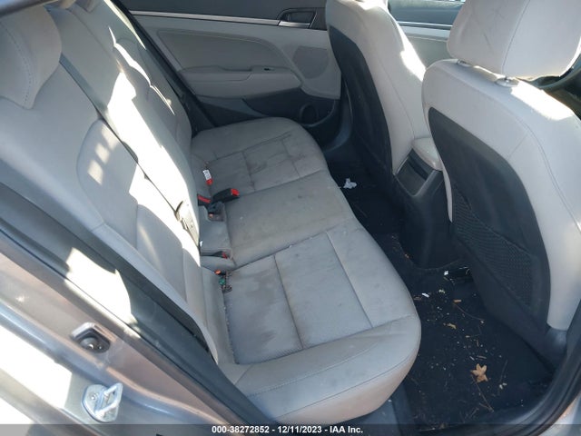 Hyundai Elantra Value Edition 2018 5NPD84LFXJH319833 Image 8