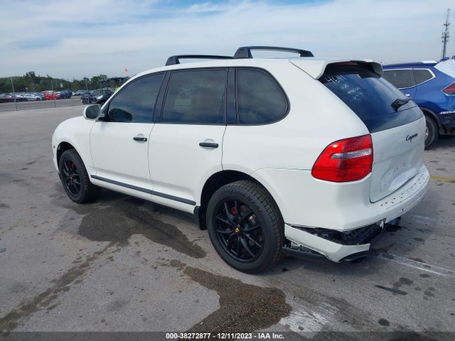2009 PORSCHE CAYENNE WP1AA29P29LA04641 Photo 2