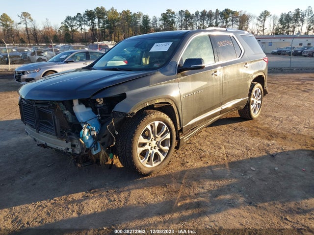 Chevrolet Traverse Premier 2018 1GNERKKW7JJ100334 Image 2
