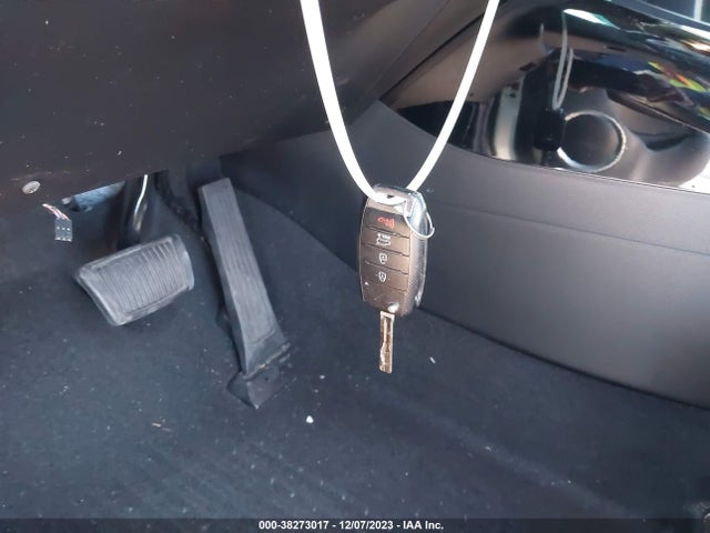 KIA SOUL + 2016 KNDJP3A58G7409862 Image 11