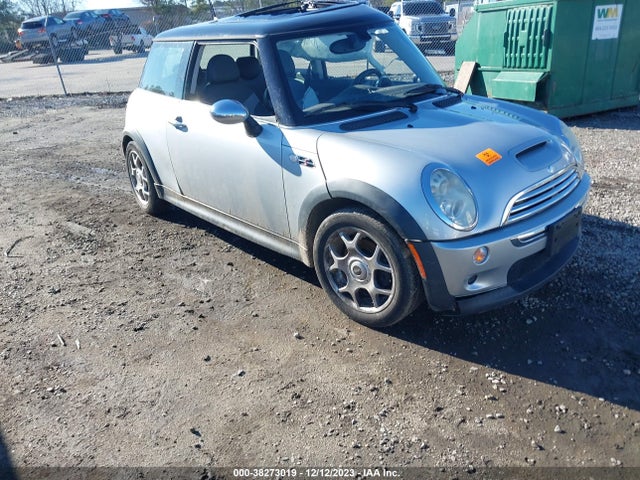 2006 MINI COOPER S WMWRE33576TJ38320 Photo 0