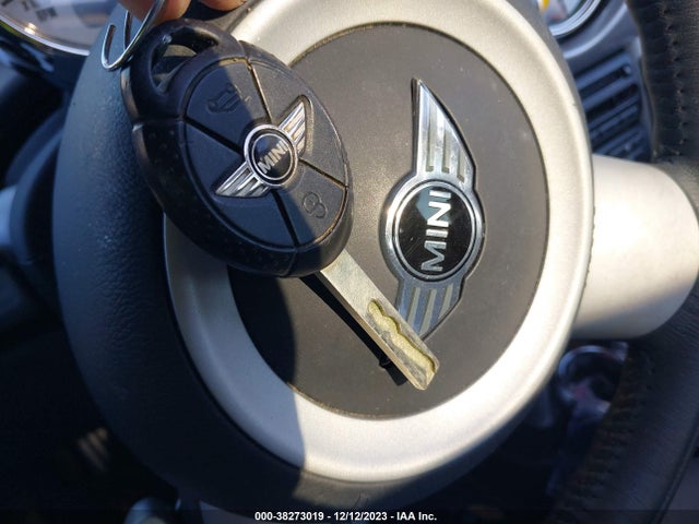 2006 MINI COOPER S WMWRE33576TJ38320 Photo 10
