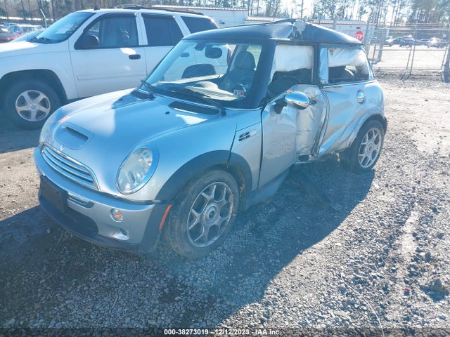 2006 MINI COOPER S WMWRE33576TJ38320 Photo 1