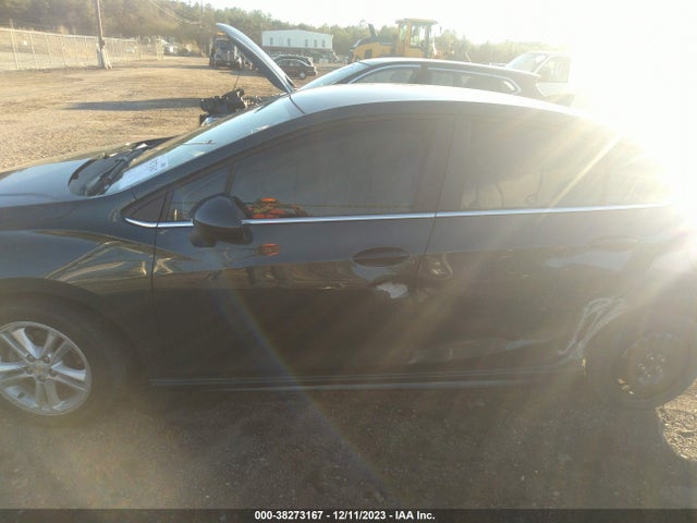 Chevrolet CRUZE LT 2018 1G1BE5SM9J7186078 Image 14