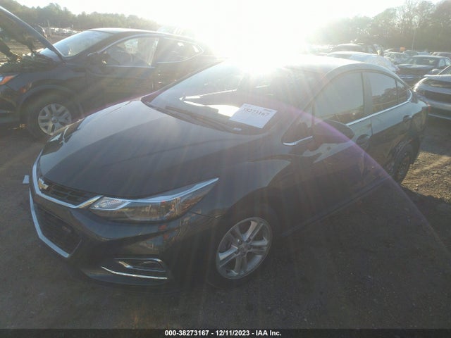 Chevrolet CRUZE LT 2018 1G1BE5SM9J7186078 Image 2