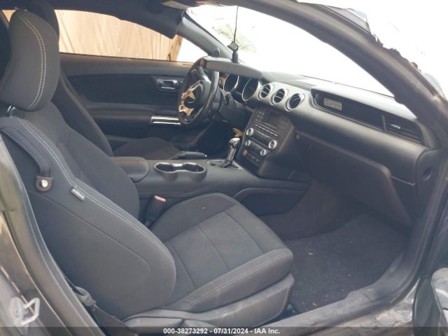 1FA6P8AM4H5290947 Ford Mustang V6
