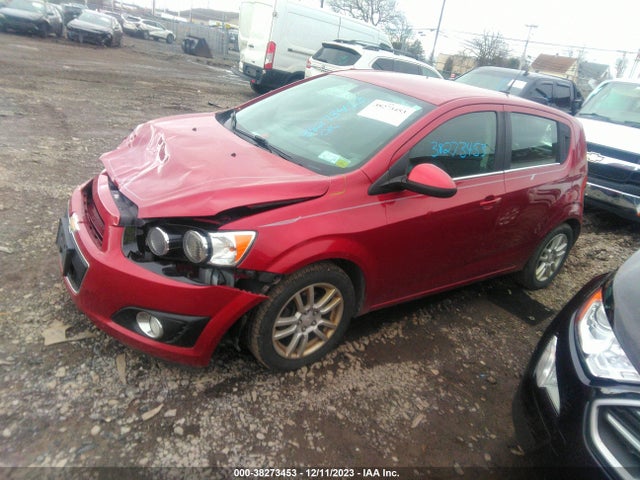 Chevrolet Sonic Lt Auto 2014 1G1JC6SBXE4222471 Image 2