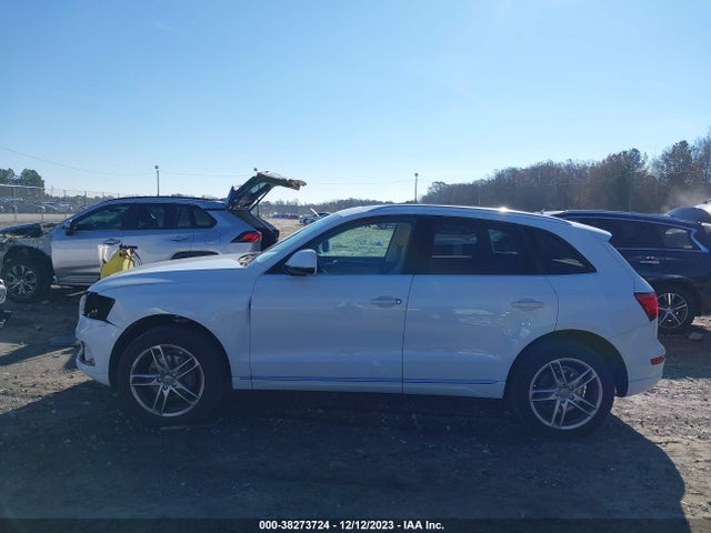 Audi Q5 2.0t Premium 2016 WA1L2AFP4GA118181 Image 15