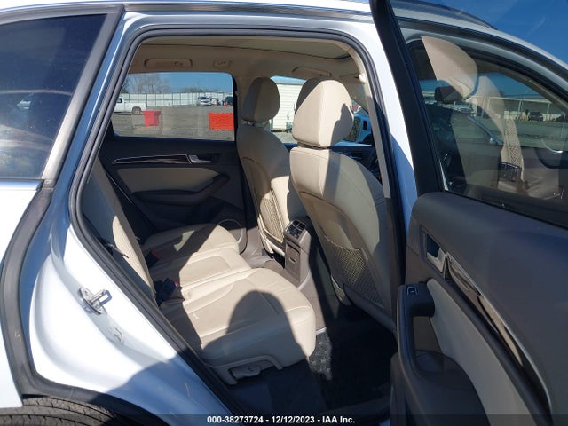 Audi Q5 2.0t Premium 2016 WA1L2AFP4GA118181 Image 8