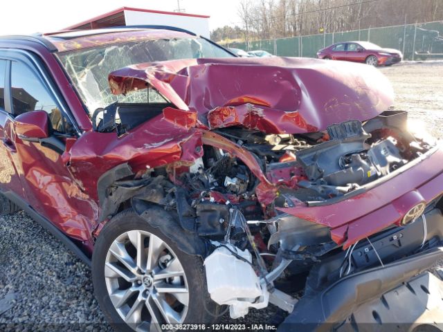 2T3A1RFVXNW312712 Toyota Rav4 Xle Premium
