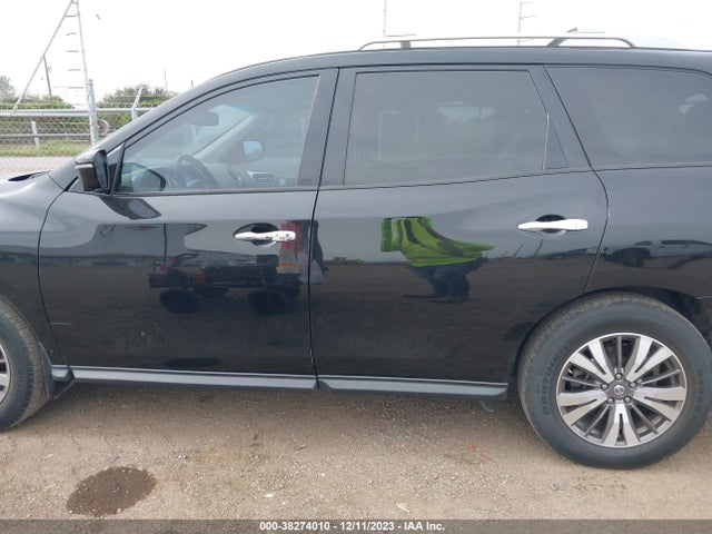 2017 NISSAN PATHFINDER SL VIN: 5N1DR2MN8HC651732
