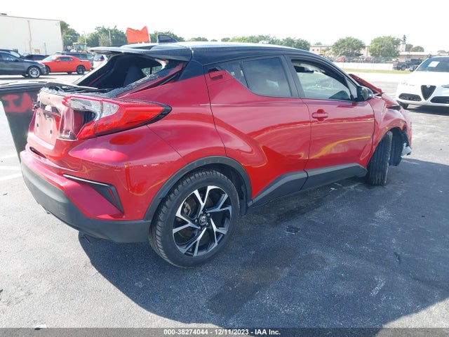 Toyota C-HR XLE 2020 NMTKHMBX1LR107450 Image 4