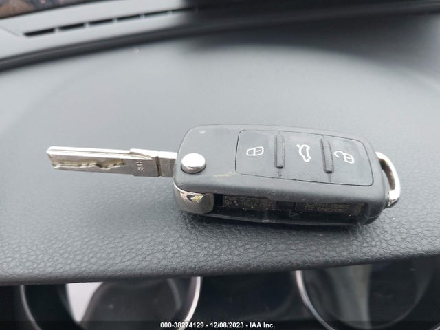 1VWBS7A34GC061118 Volkswagen Passat 1.8t Se