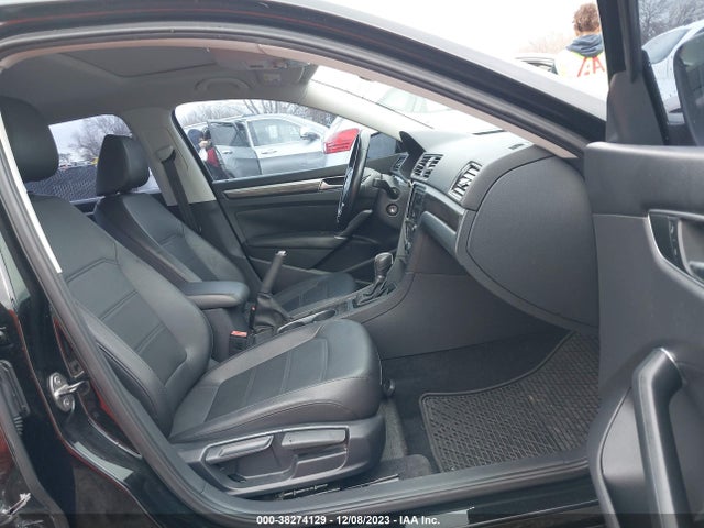 1VWBS7A34GC061118 Volkswagen Passat 1.8t Se
