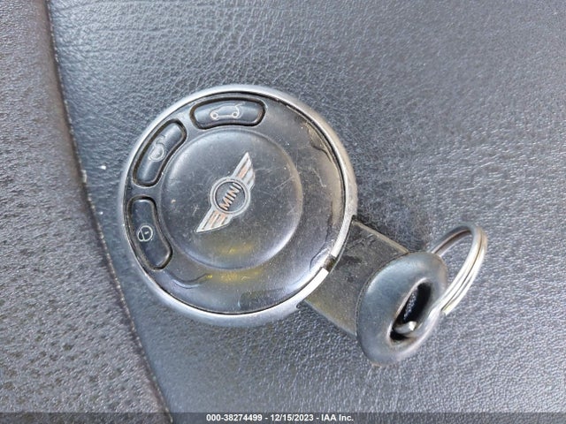 2009 MINI COOPER CLUBMAN WMWML33589TX33536 Photo 10