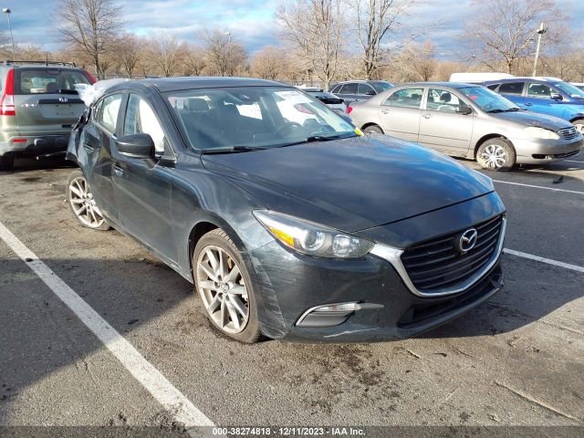 2018 MAZDA MAZDA3 4-DOOR JM1BN1V3XJ1157033
