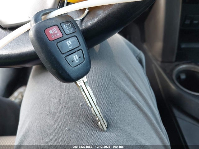 Toyota Rav4 Xle 2016 JTMRFREV8GJ069991 Image 11