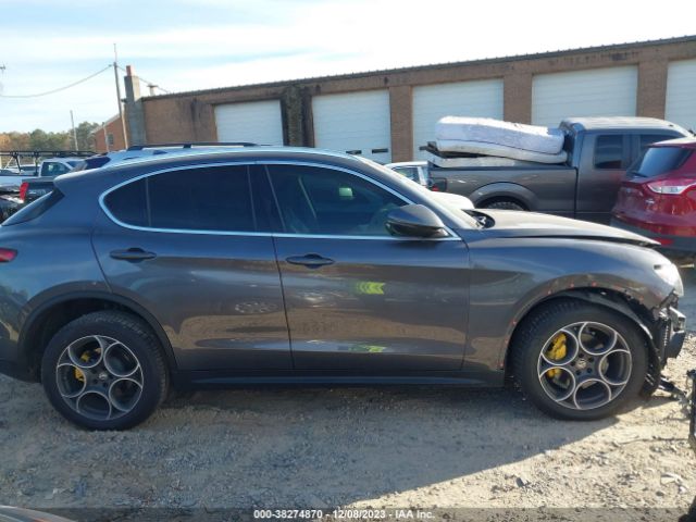 ZASFAKBNXJ7B69180 Alfa Romeo STELVIO TI