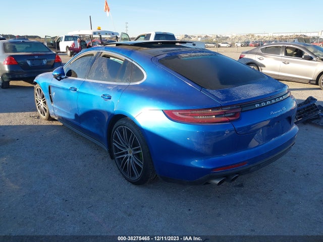 2017 PORSCHE PANAMERA WP0AB2A77HL121009 Photo 2