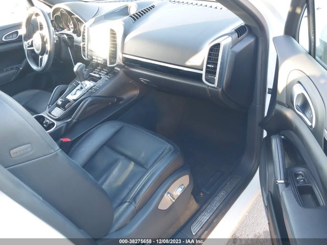 2018 PORSCHE CAYENNE WP1AA2A23JKA01192 Photo 4