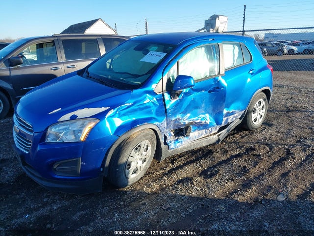 Chevrolet TRAX LS 2016 KL7CJKSB0GB644565 Image 2
