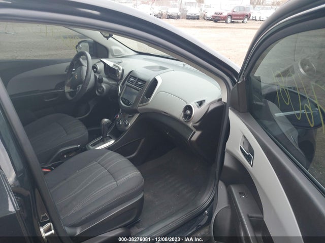 Chevrolet SONIC LT 2014 1G1JC5SH7E4179495 Image 5
